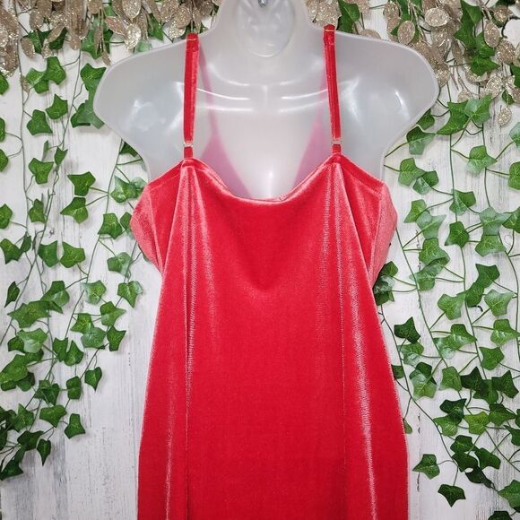 NWT Emma & Posh Velour Dress - Picture 10 of 15